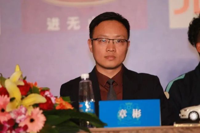 2公里外的亭子